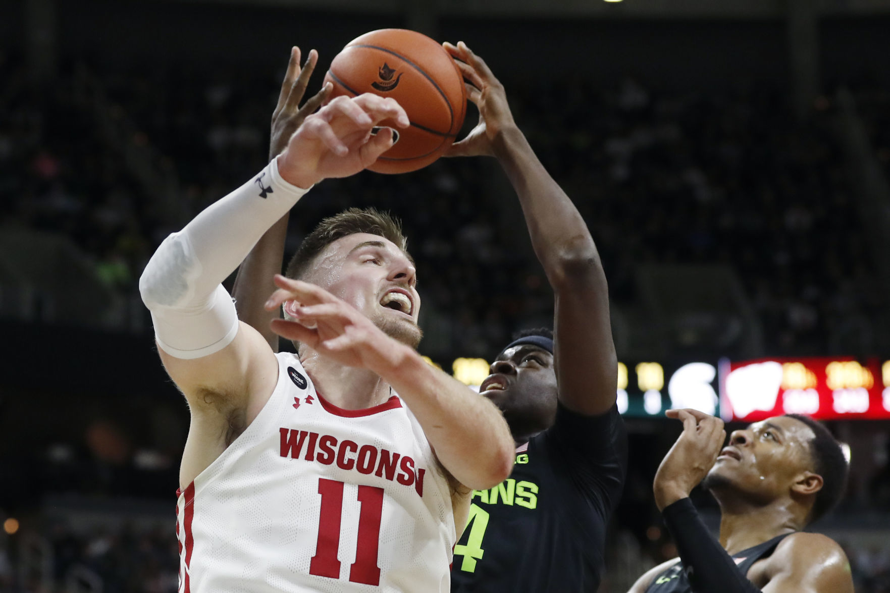Spartans 67, Badgers 55